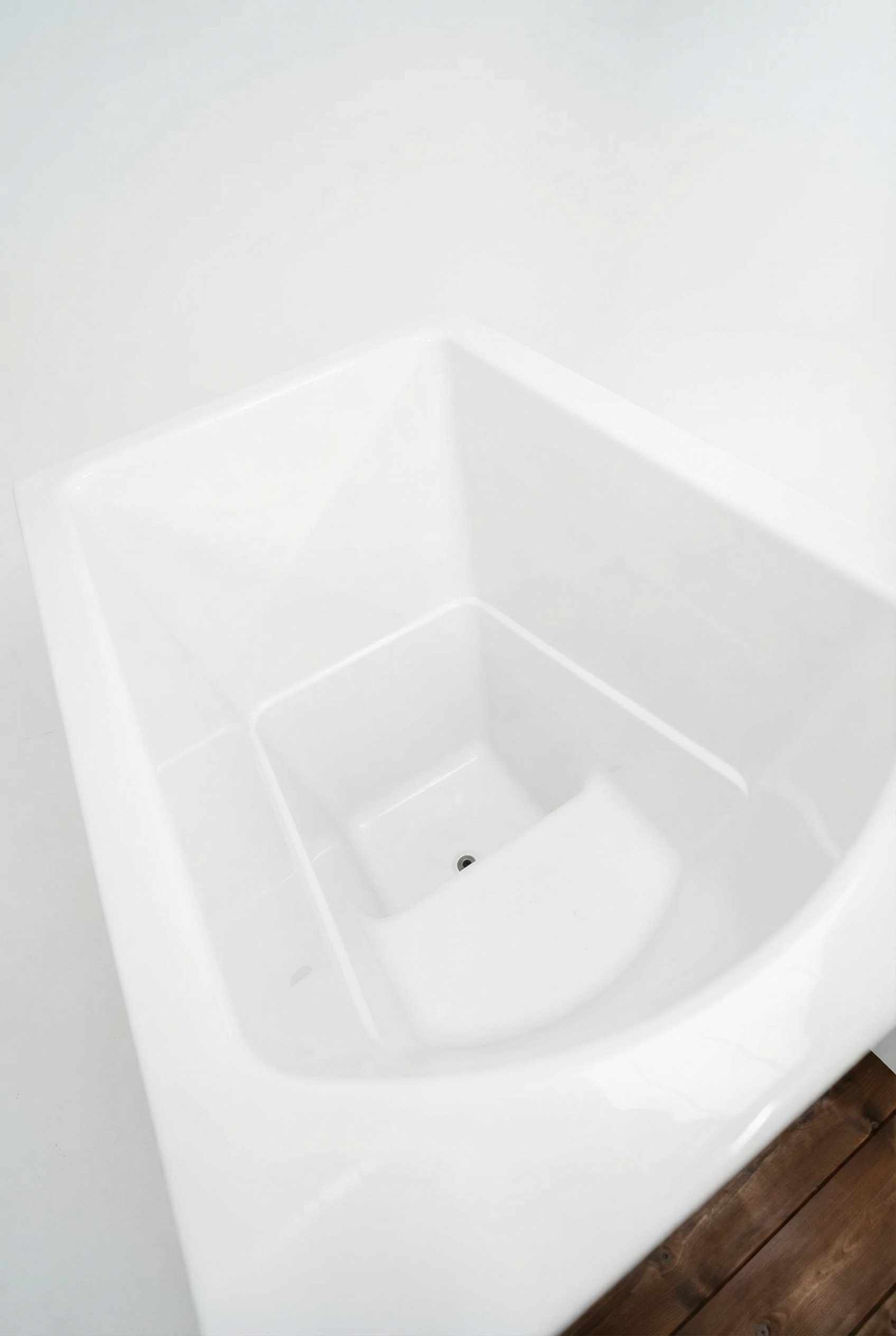 Arctic Ice Tub